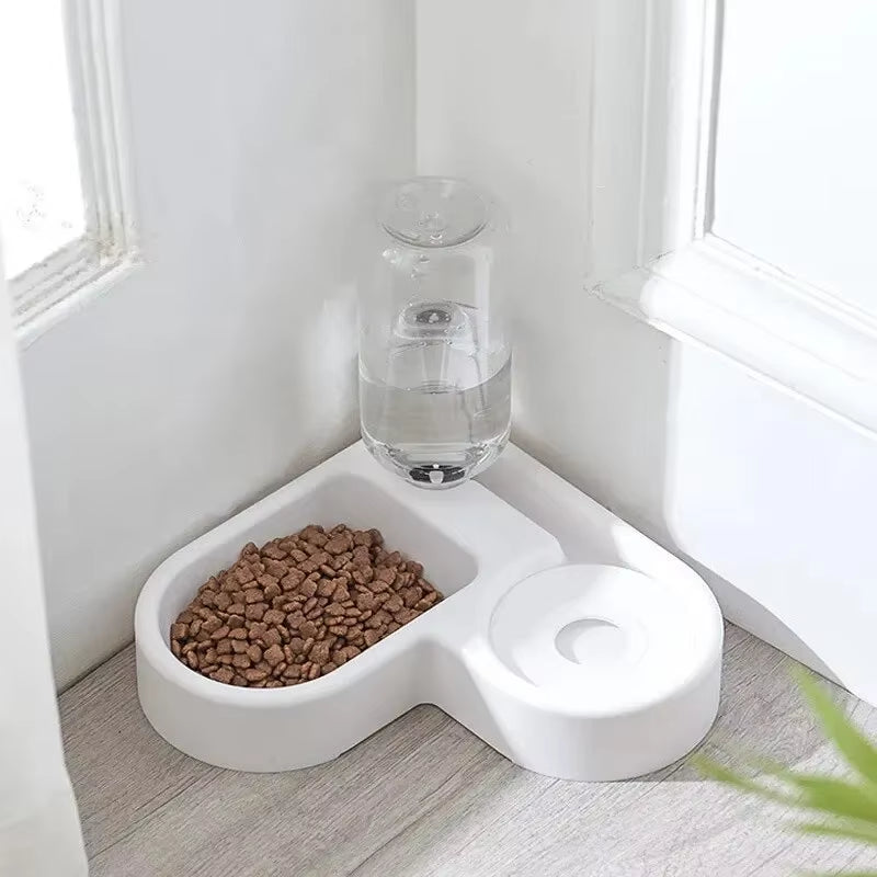 Self-Refilling Pet Water Bowl